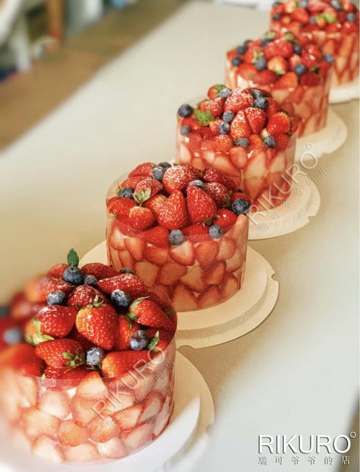 🍓草莓多多 | 三倍满料草莓红丝绒蛋糕 商品图3