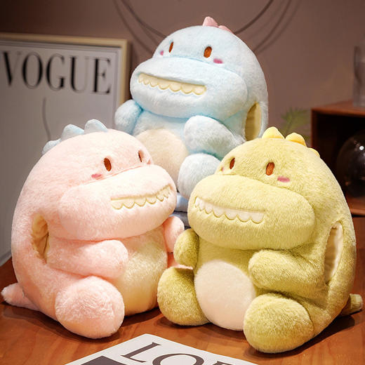 【用它冬天“不冻手”】卡通恐龙三合一抱枕 暖手/抱枕/午睡毯 立体PP棉填充 光滑兔毛绒面料超舒服~ 亲肤耐脏 不易变形 商品图3