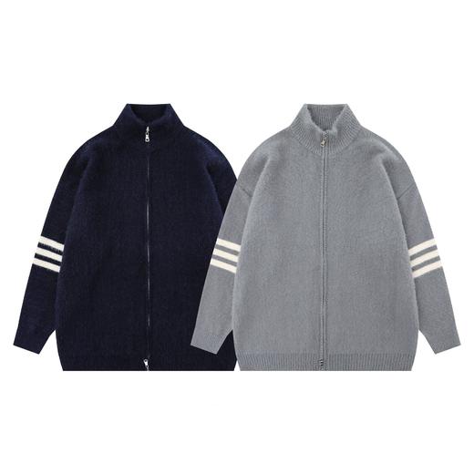 【服饰专场】秋冬新款实拍宽松情侣版开衫针织毛衣 商品图4