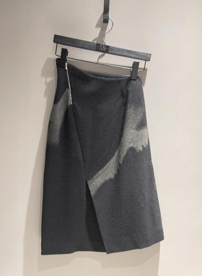 WSK02-1121-1  JUNLI黑金色不对称设计半裙  [   ] 商品图0