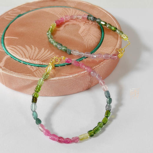 “玺”盈门---天然彩虹碧玺手链 商品图1