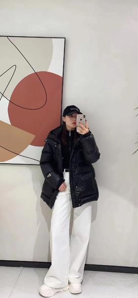 贝茜妮 品类：羽绒服鹅绒