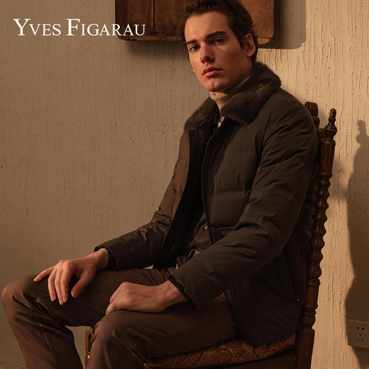 YvesFigarau伊夫·费嘉罗尼克服 商品图0