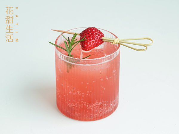 草莓苏打水