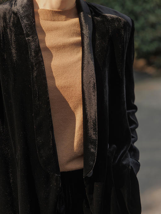 “绅士感” 青果领 真丝混 丝绒西装外套 商品图3