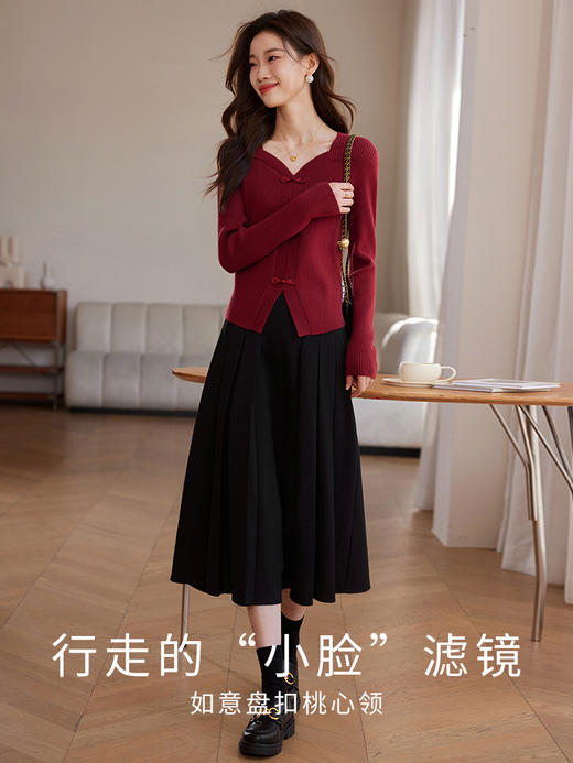 【年终特卖】熙世界国风盘扣方领红色毛衣本命年新中式针织衫上衣 商品图2