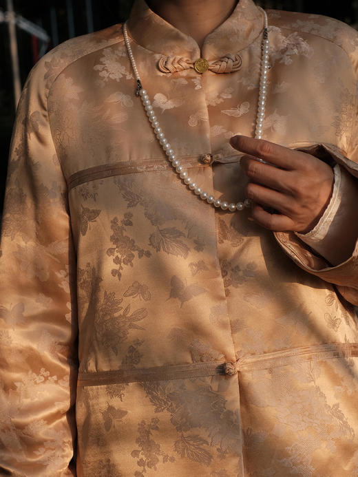 盛唐牡丹 |香槟蝶恋花真丝交织提花棉服(不夹棉) 商品图2