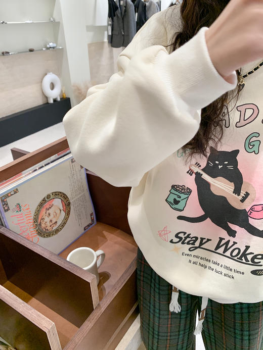 <曾小咸推荐> 杏色猫咪印花卫衣 商品图5