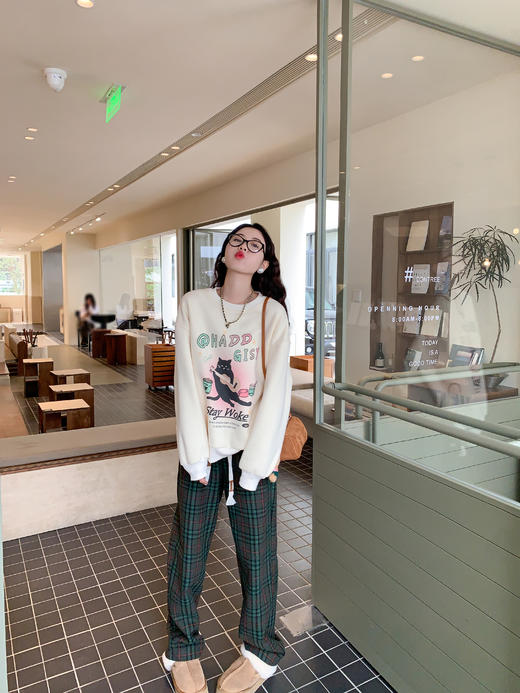 <曾小咸推荐> 杏色猫咪印花卫衣 商品图3