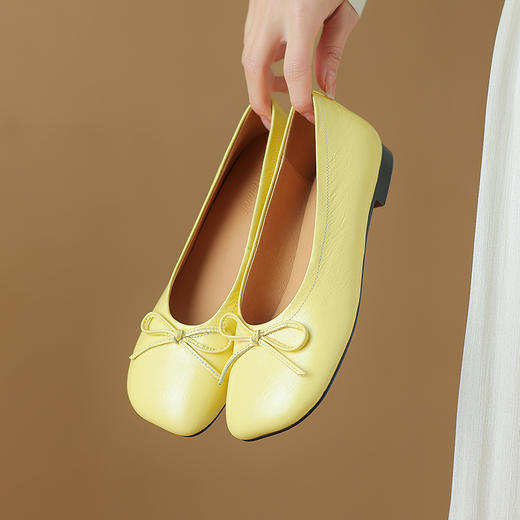 清新简约，浅口真皮苹果头头层皮平底鞋ZF-24-017 商品图0