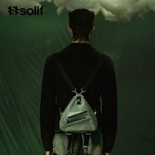 新品上市Solif坠星潮流三角百搭斜挎包背包男女新款通勤包 商品图3