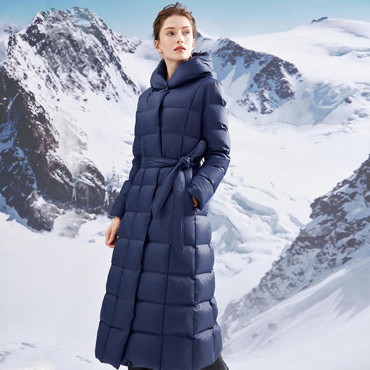 EITIE爱特爱连帽立领格子收腰长款显瘦纯色加厚羽绒服冬季新款D2311209 商品图8