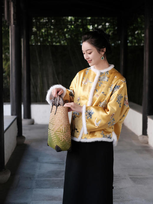 限量款|  盛唐牡丹 手推绣水貂棉服 商品图5