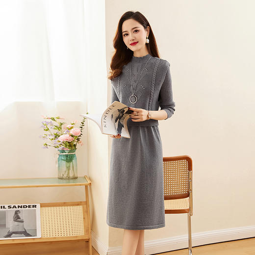 HRWY1079 2024春秋新款气质时尚洋气钉珠潮流百搭修身显瘦两件套连衣裙 商品图1