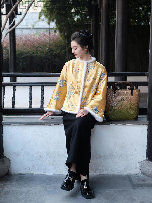 限量款|  盛唐牡丹 手推绣水貂棉服 商品图8