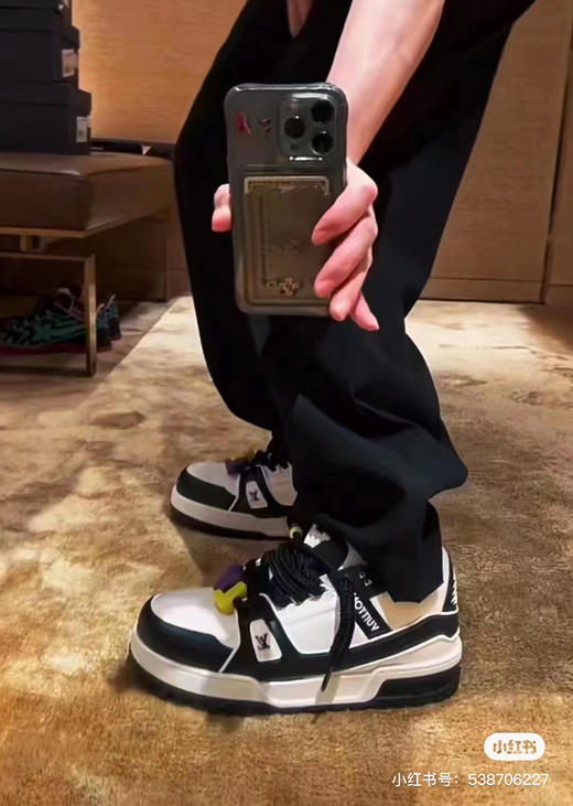 Louis Vuitton 走秀款胖trainer 黑白色（原厂版本） 商品图0