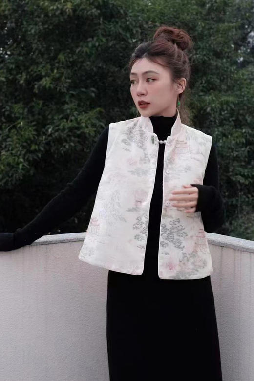 盛唐牡丹|真丝丝绒如意湖亭夹棉马甲 商品图0