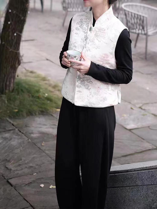 盛唐牡丹|真丝丝绒如意湖亭夹棉马甲 商品图3