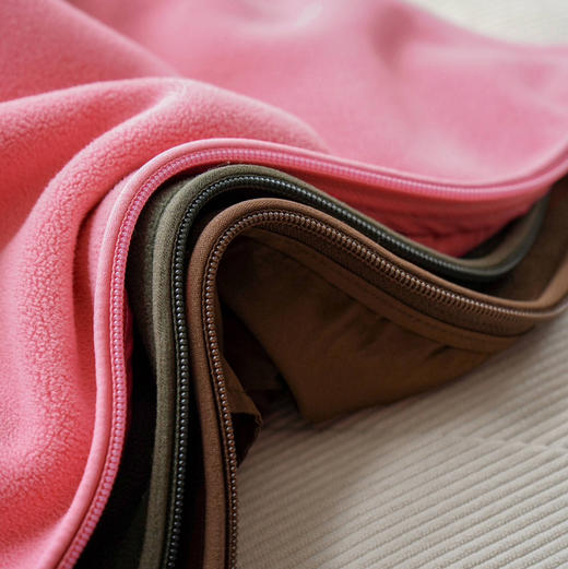 【国际一线代工】女士双面奥粒绒轻便保暖休闲连帽外套 商品图5