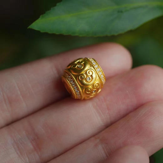 古法黄金点钻系列 足金镶钻路路通吊坠 商品图3