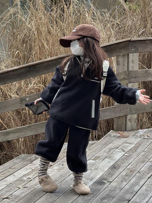 2023儿童冬装休闲套装，韩版宝宝洋气时尚加绒两件套，女童字母保暖潮 商品图4