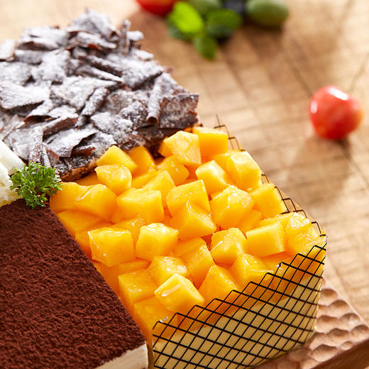 【镇店之宝】四重奏蛋糕，4种热销蛋糕口味，打败选择困难症，满足全家人不同口味，适合20~25人食用（深圳幸福西饼蛋糕） 商品图2