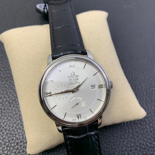 ZF蝶飞动能欧米茄蝶飞系列多功能腕表，带来重大技术突破——不仅完美实现正品所有功能，就连大小厚度也与原装无异（市场独家厚度与正品一致）。【表壳】腕表尺寸39.5X12.5mm 风格简约的壳套雅致华美， 商品图11