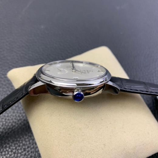 ZF蝶飞动能欧米茄蝶飞系列多功能腕表，带来重大技术突破——不仅完美实现正品所有功能，就连大小厚度也与原装无异（市场独家厚度与正品一致）。【表壳】腕表尺寸39.5X12.5mm 风格简约的壳套雅致华美， 商品图12