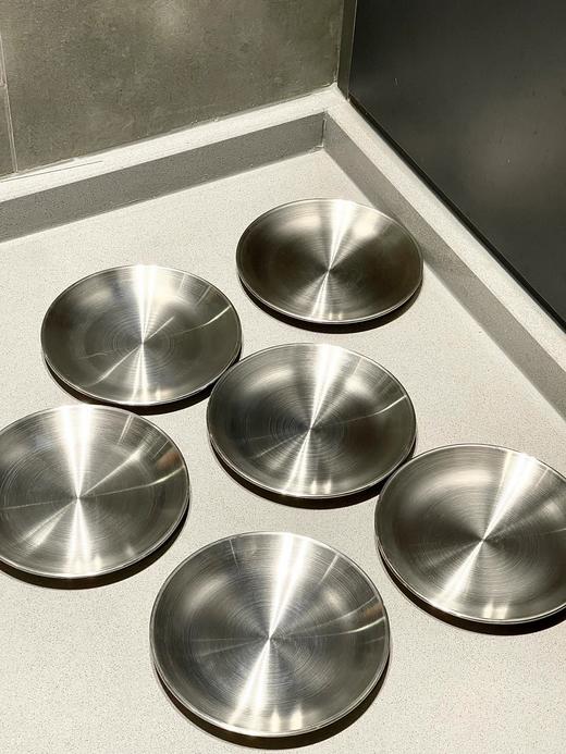 【MAYNOS不锈钢骨碟】❗️6个不锈钢碟子➕1个底座❗️29.9💰 备菜盘/蘸料碟/水果盘/零食盘/一碟多用 ✅大尺寸17X17cm，容量大  商品图4