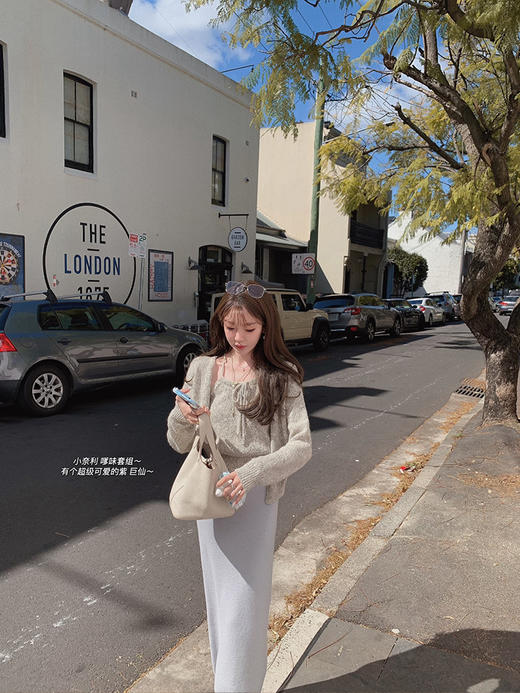 金蘑菇菇 le bonbon小奈利 双倍嗲味/ 温柔风针织开衫吊带两件套 商品图1