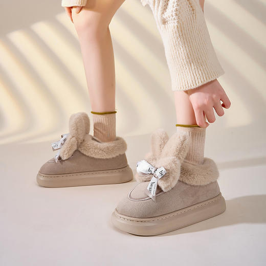 【保暖无拘束！时尚大方】厚底蝴蝶结兔子毛绒棉鞋家用女，家居简约保暖雪地靴防滑月子棉拖鞋 蓄温保暖 防滑鞋底 柔软舒适-QQ 商品图2