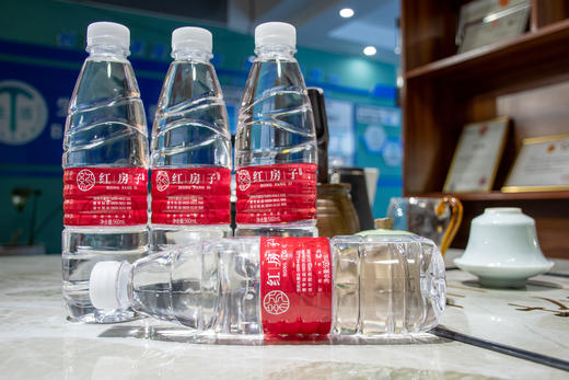 【红房子】瓶装定制水 商品图2
