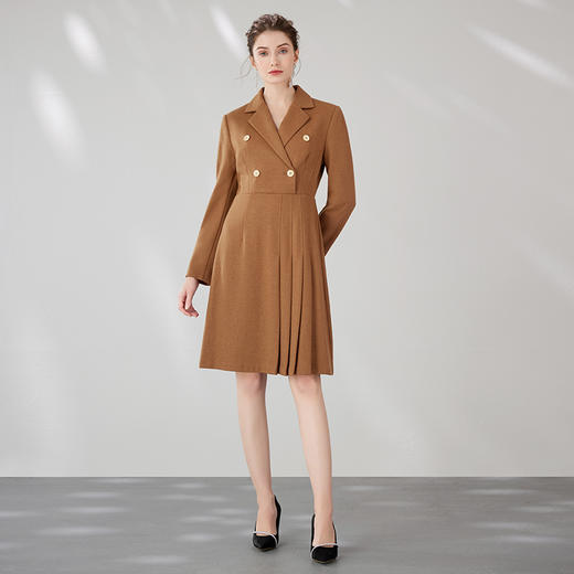 EITIE爱特爱冬季新款时尚修身经典翻领百褶A字裙摆连衣裙7207905 商品图3