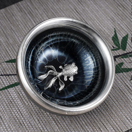 子佩集S990银【微雨清尘】茶具【TZYF038】金鱼茶杯摆件2312 商品图4