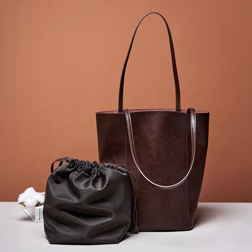 小众牛皮通勤托特包，女真皮大容量水桶包新款高级感单肩手提包QSL-2565 商品图3