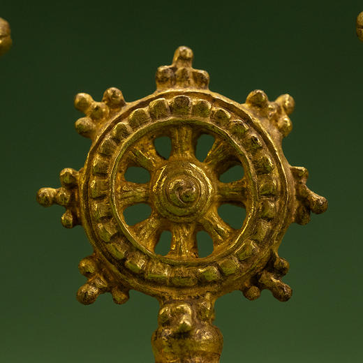 铜鎏金卧鹿及宝轮一组 商品图2