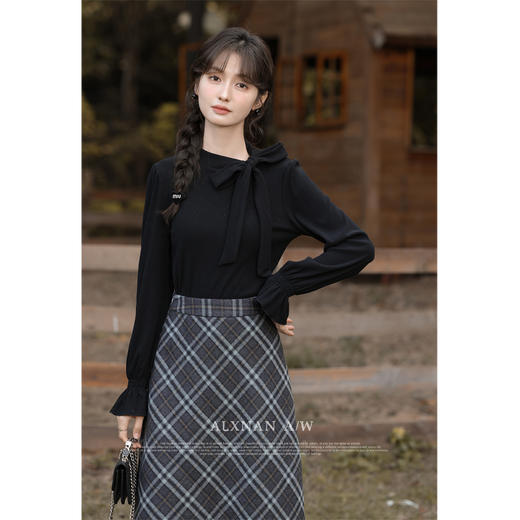 鹿向南《冬日恋歌》  黑色针织衫 商品图2