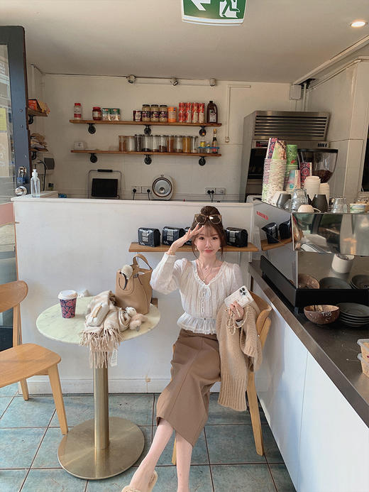 金蘑菇菇 小纸鸢 / holiday节日氛围重工100棉印花蕾丝收腰连衣裙 商品图4