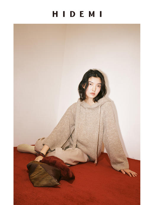 HIDEMI 节日系列限定羊驼毛粗针松弛感口袋连帽大毛衣 商品图4