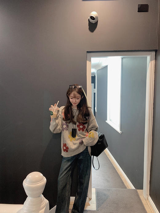 金蘑菇菇 bouquet秋天的维多利亚花市/ 潮牌花花毛衣+针织半裙 商品图1