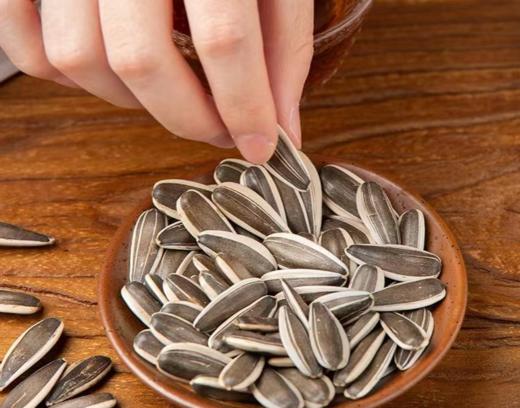 磕磕瓜子 168克*5包（原味炒瓜子 0添加）| 加农炮 内蒙古五原县（纯素） 商品图2