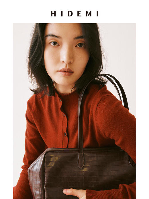 HIDEMI 节日系列车厘子红美利奴羊毛纽扣小立领针织开衫毛衣 商品图8