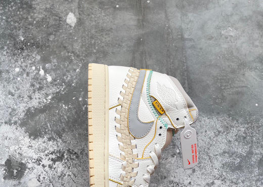 秋冬特惠💰460 三方联名 Union x Air Jordan 1 High OG的这款产品采用 OG 风格的“中性灰”妆容 商品图8