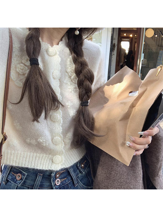 金蘑菇菇 浅做波德莱尔女孩 可爱球球毛衣/ 手工立体钩花甜美上衣 商品图4