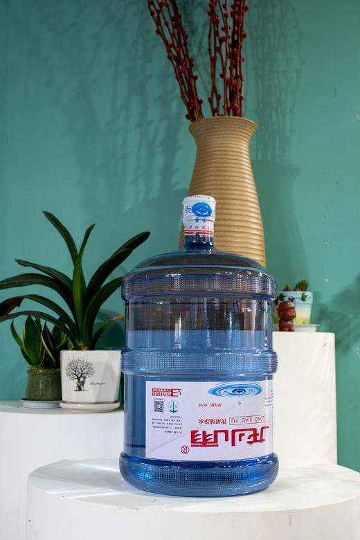 龙小雨桶装水18.90L 商品图3