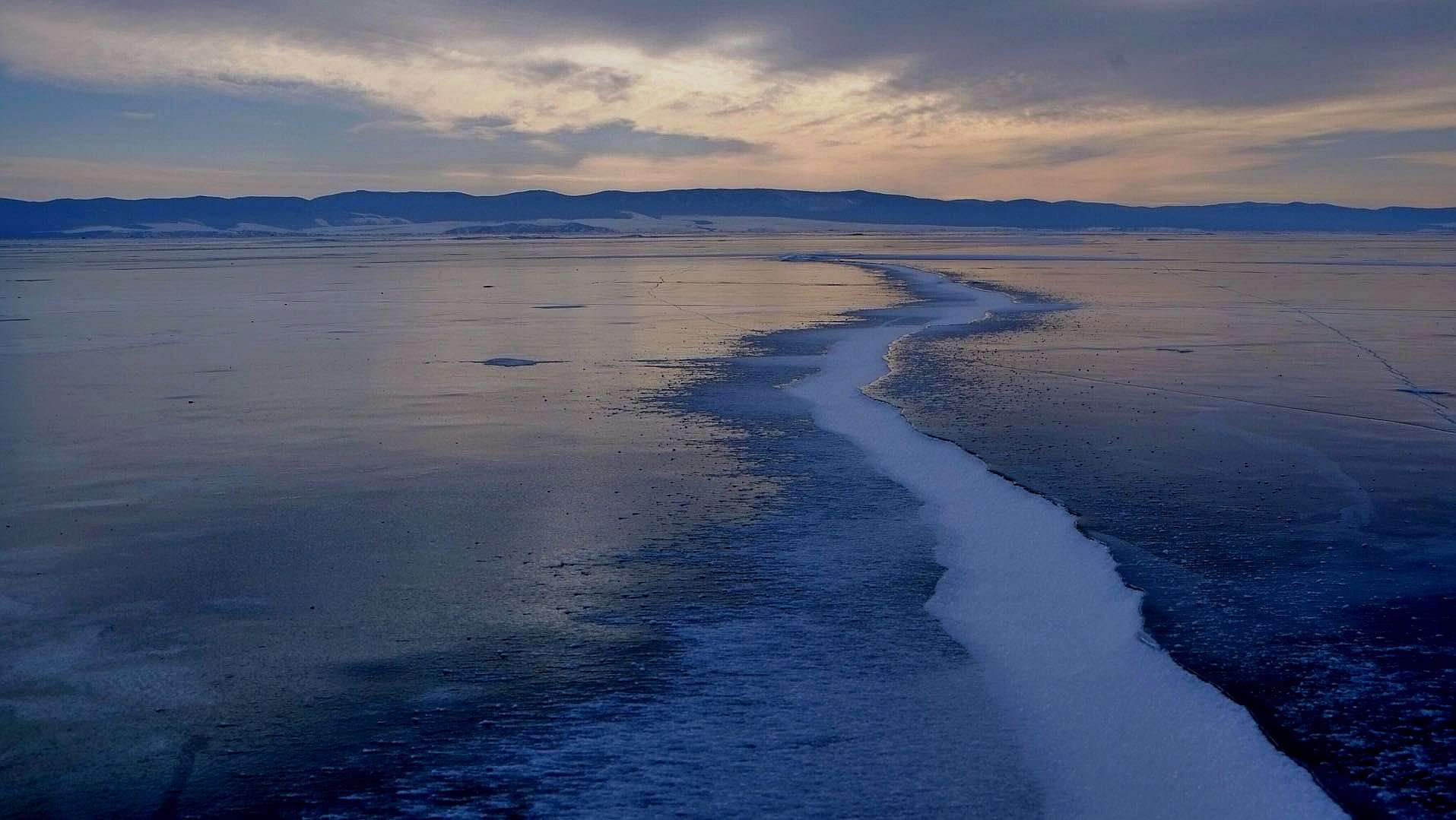 贝加尔湖追寻蓝冰