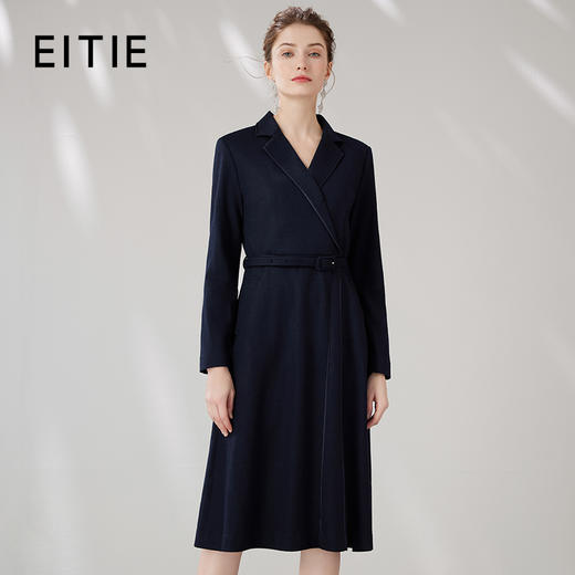 EITIE爱特爱冬季新款气质翻领显瘦收腰中长款连衣裙7207910 商品图0
