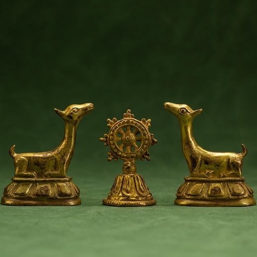 铜鎏金卧鹿及宝轮一组 商品图0