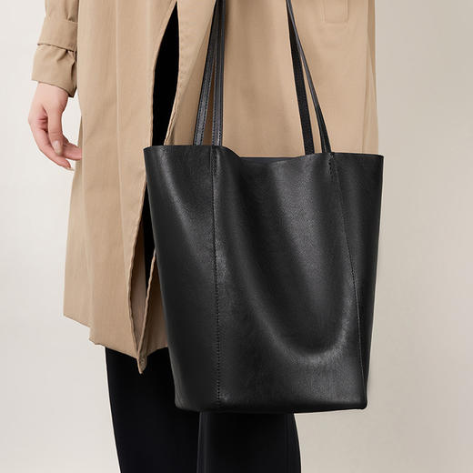 小众牛皮通勤托特包，女真皮大容量水桶包新款高级感单肩手提包QSL-2565 商品图2