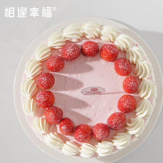 【复古甜心蛋糕】桃粉色草莓奶油，配以复古手工裱花，大颗红颜草莓围了个满圈，细细飘落表层的雪花糖霜，梦幻场景唤醒少女心~（可选1/2磅） 商品图3
